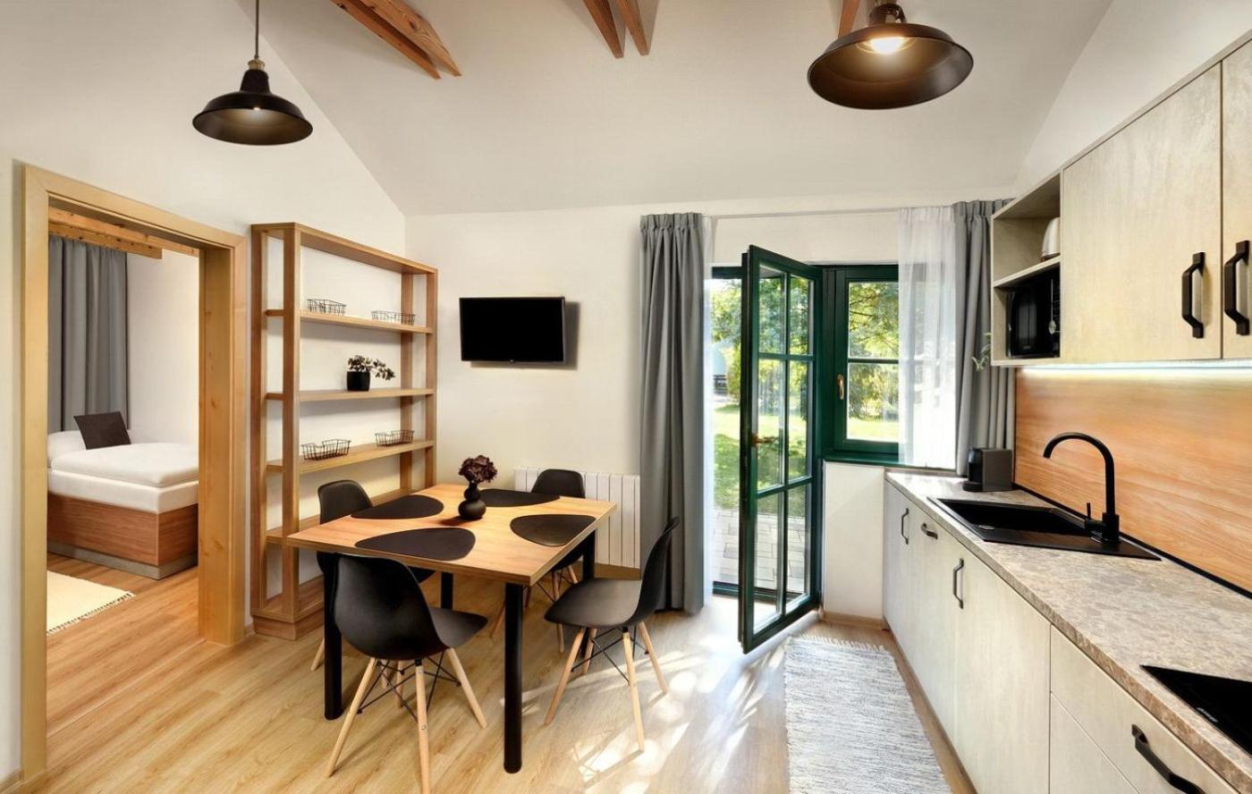Holiday Village Tatralandia ลิฟตอฟสกีมิคูลาช ภายนอก รูปภาพ