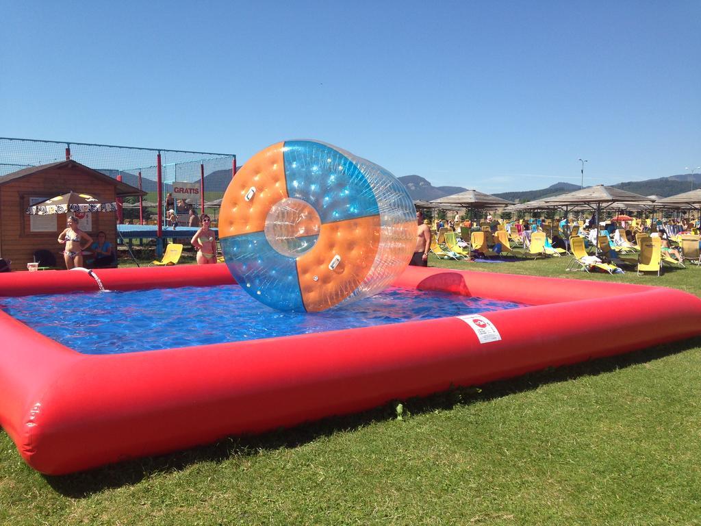 Holiday Village Tatralandia ลิฟตอฟสกีมิคูลาช ภายนอก รูปภาพ