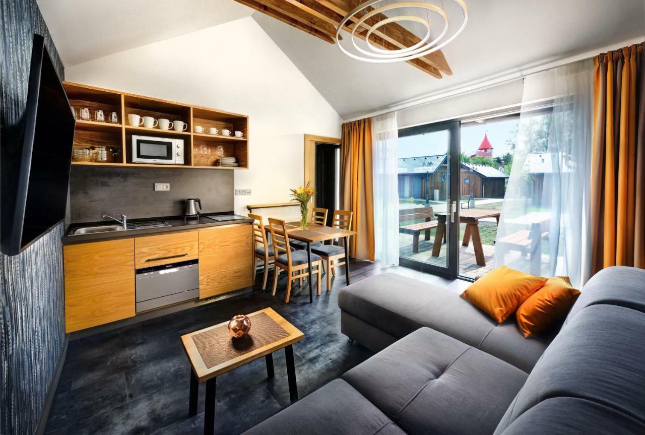 Holiday Village Tatralandia ลิฟตอฟสกีมิคูลาช ภายนอก รูปภาพ